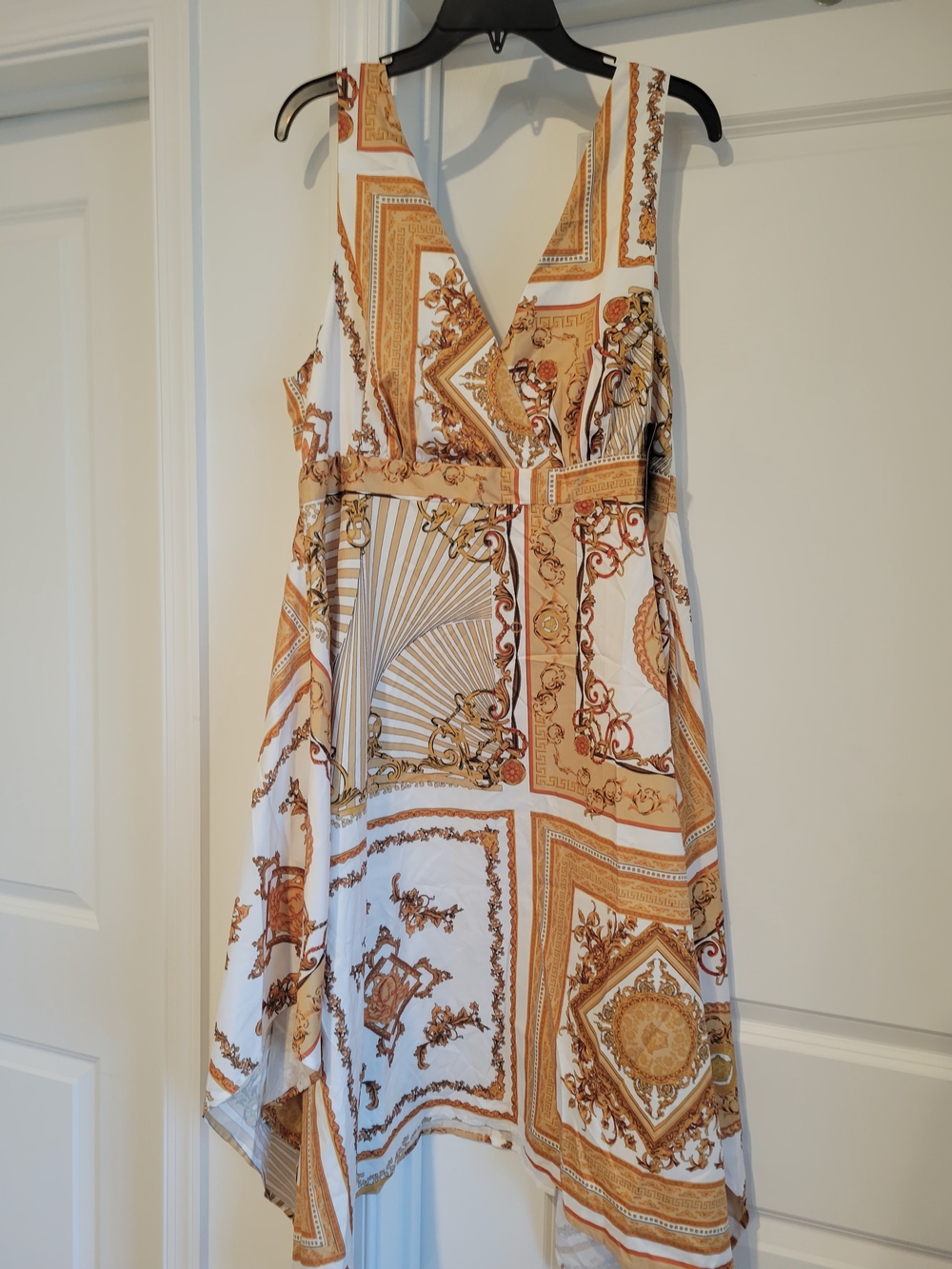 Fashion Nova White and Gold Asymmetrical V-Neck Summer Dress SZ 1X